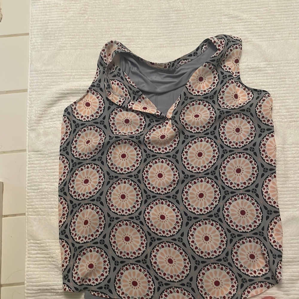 Sleeveless blouse